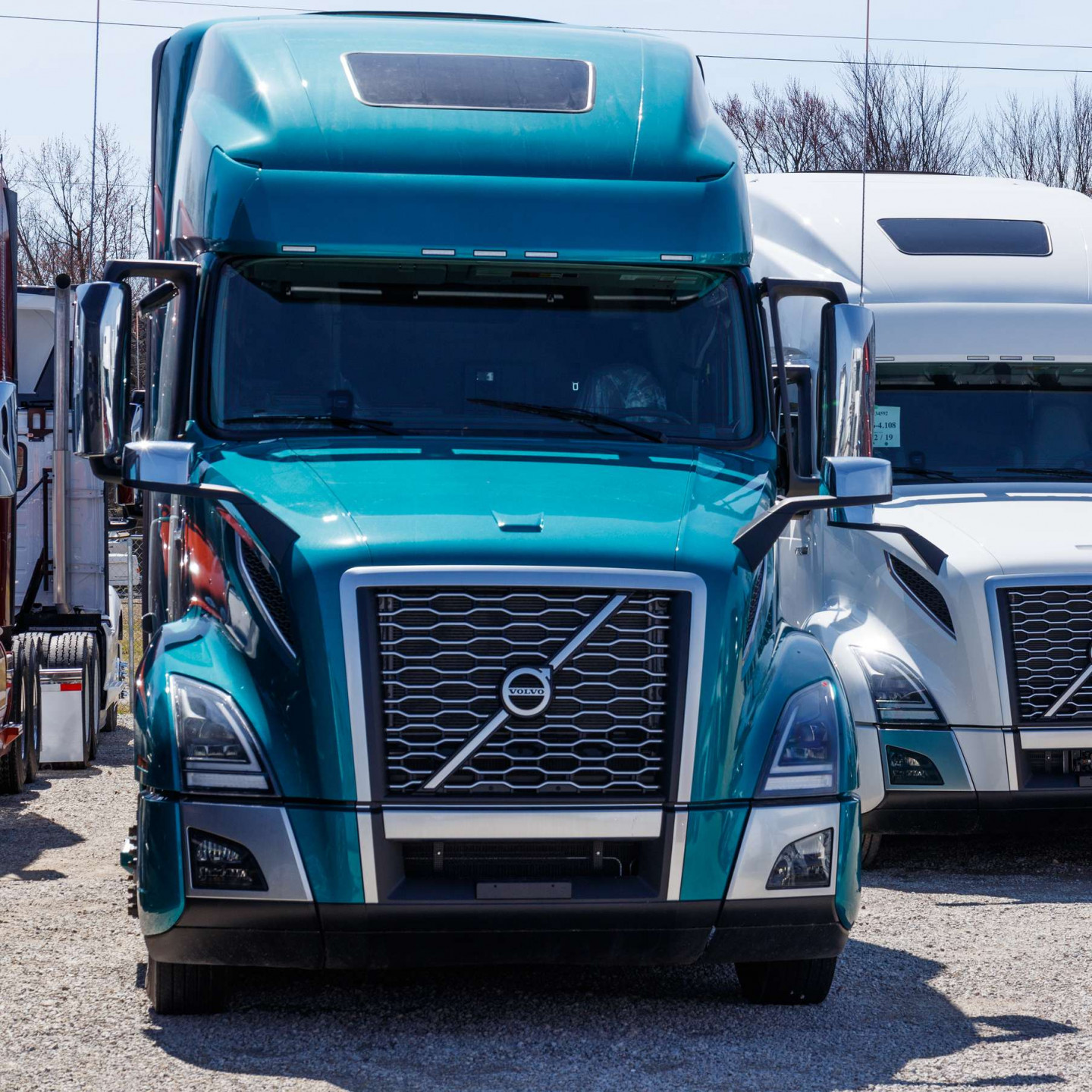 Volvo Truck Service & Windshield Installation Texarkana, TX